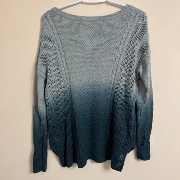 2/20 American Eagle Ombré Cable Knit Sweater - Women’s Small - Picture 3 of 7